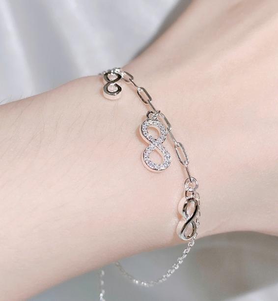 hình ảnh Lắc tay phối vòng vô cực